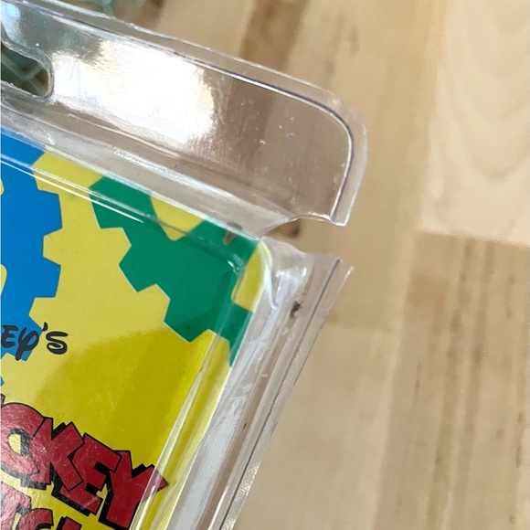 Vintage Mickey Mouse Watch 90’s Retro - Picture 5 of 6